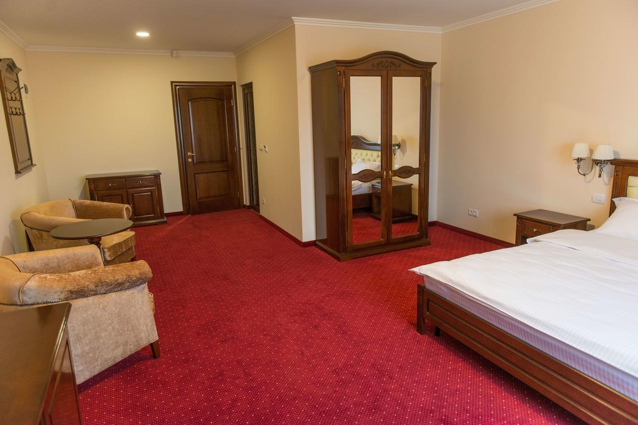 Hotel Dallas Negresti-Oas Εξωτερικό φωτογραφία