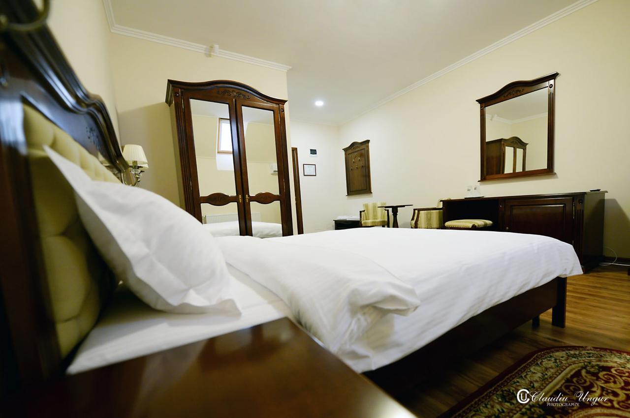 Hotel Dallas Negresti-Oas Εξωτερικό φωτογραφία
