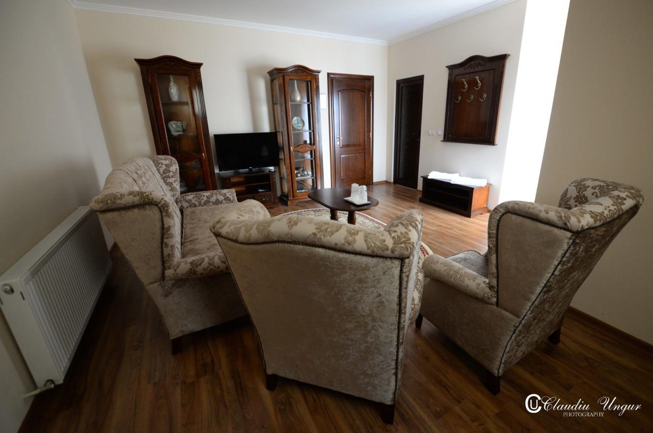 Hotel Dallas Negresti-Oas Εξωτερικό φωτογραφία